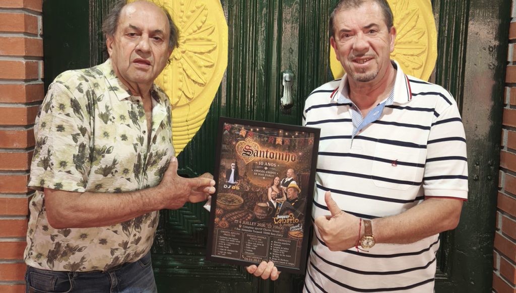 Augusto Canário entrega quadro comemorativo dos 10 anos dos Amigos de Bois d’Arcy